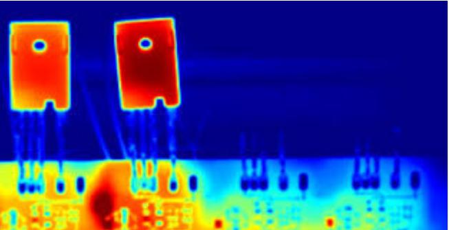 Colocación Dirigida por Calor en Diseño de MOSFET (Superposición de Termograma IR)